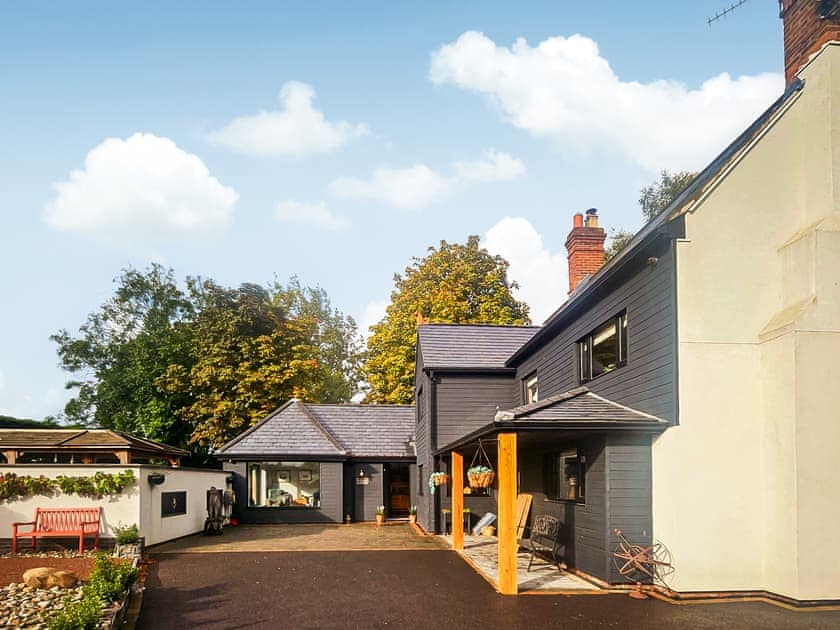 Exterior | Hiraeth Cottage, Beckbury