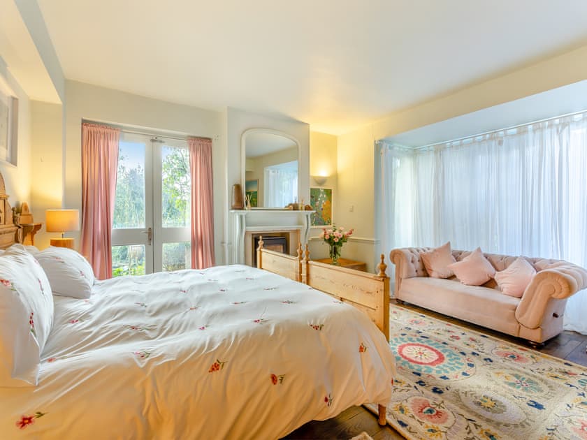 Twin bedroom | Farndon Grange, East Farndon