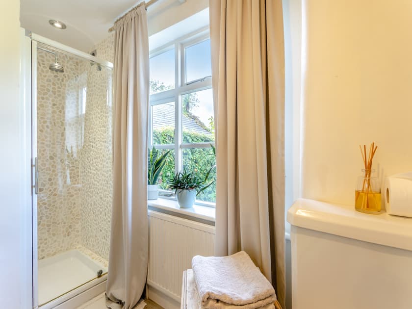Shower room | Farndon Grange, East Farndon