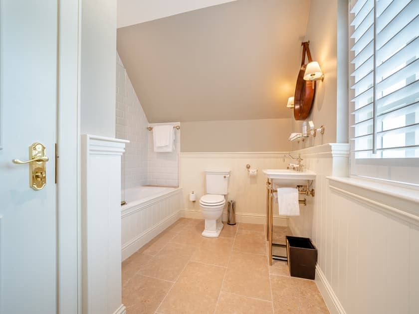 Bathroom | Lundin Links - Lands of Turnberry Cottage, Turnberry