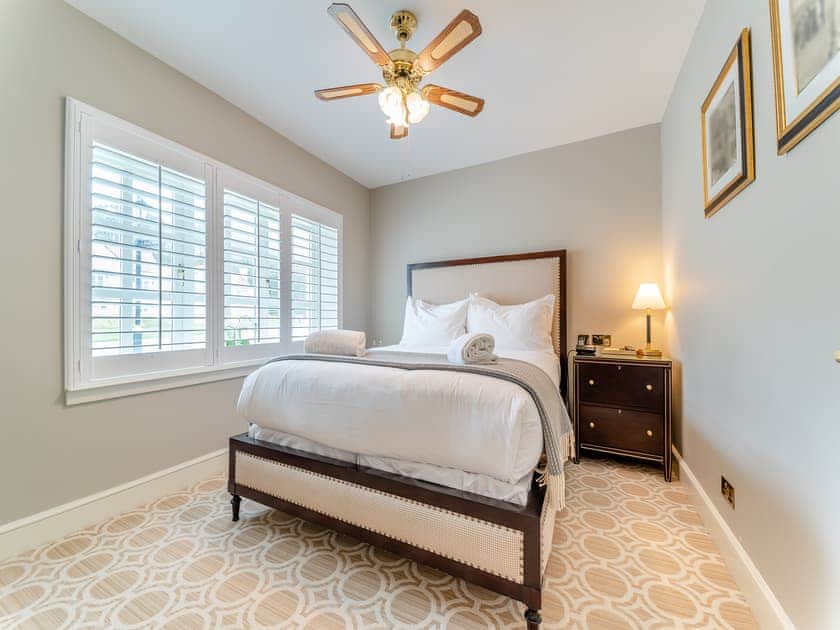 Double bedroom | Royal Aberdeen - Lands of Turnberry Cottage, Turnberry