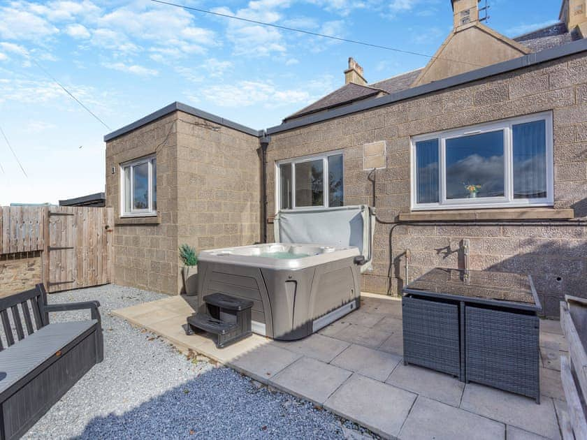 Hot tub | Crannoch Self Catering, Cullen, near Buckie