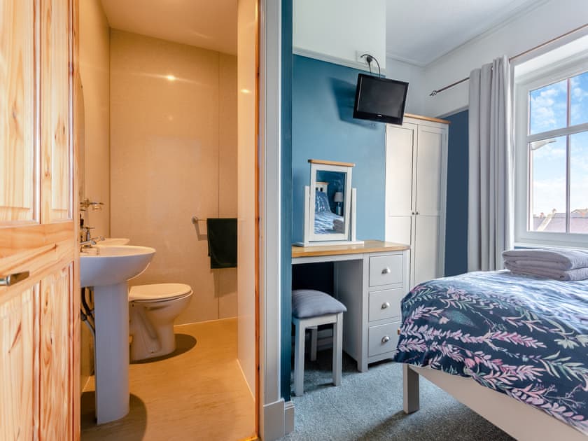 Double bedroom | Crannoch Self Catering, Cullen, near Buckie