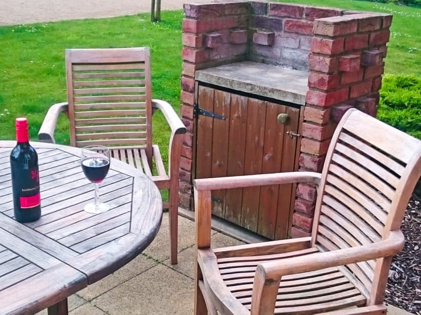 Sitting-out-area | Sandy Bay Cottage - The Bay, Filey, near Scarborough