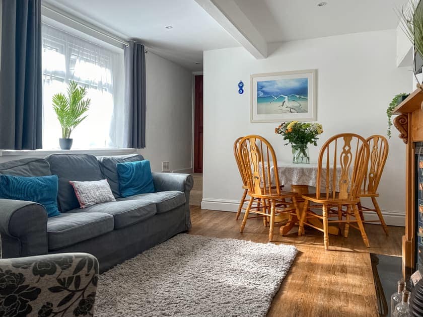 Open plan living space | Taff’s Well Cottage, Taff’s Well, near Cardiff