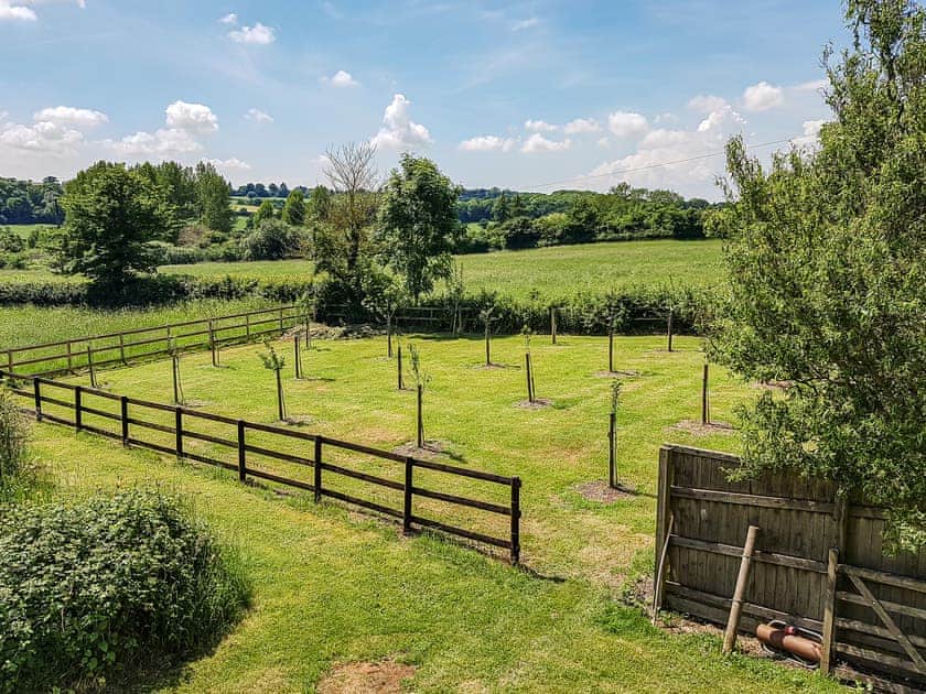 Surrounding area | Bramley Lodge - Middle Huntingford Barns, Charfield, near Wotton-under-Edge
