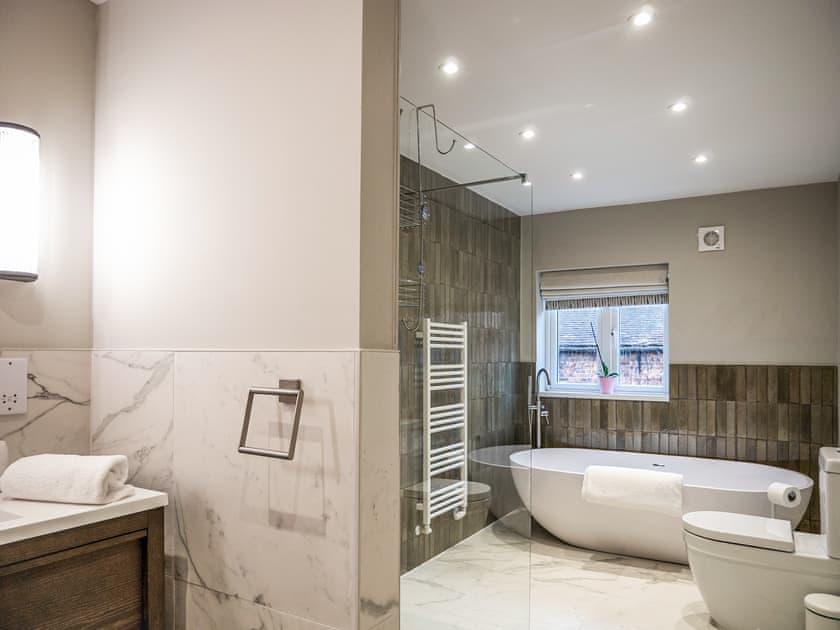 Bathroom | Teme Valley Lodge - Teme Valley Holidays, Shelsley Beauchamp, near Tenbury Wells
