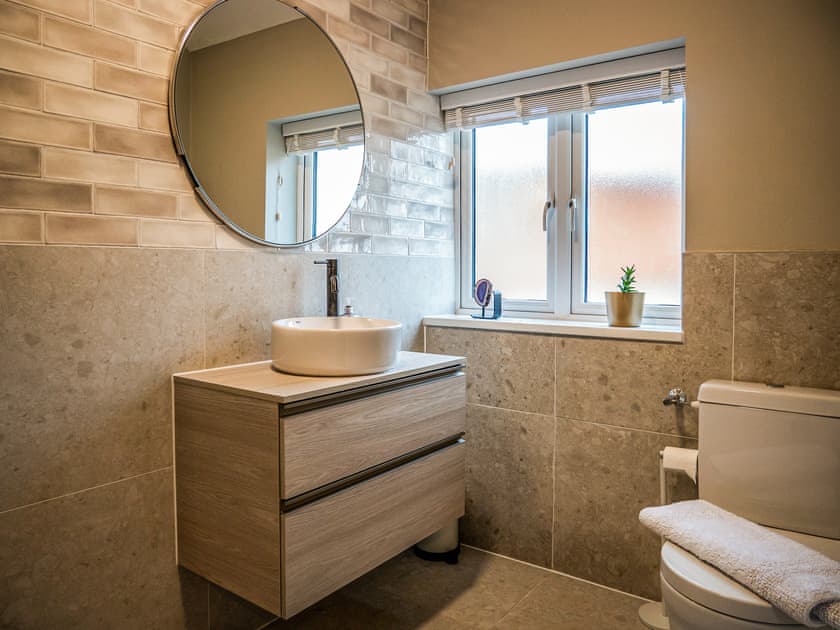 Bathroom | Teme Valley Lodge - Teme Valley Holidays, Shelsley Beauchamp, near Tenbury Wells