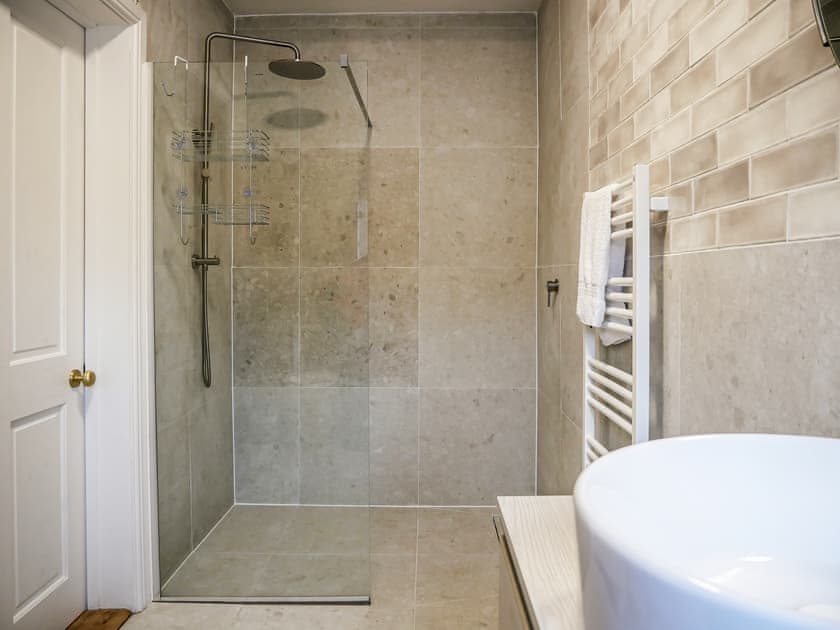 Bathroom | Teme Valley Lodge - Teme Valley Holidays, Shelsley Beauchamp, near Tenbury Wells
