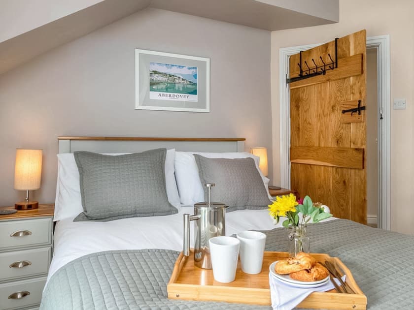 Double bedroom | Seagrass Cottage, Aberdyfi, near Aberdovey