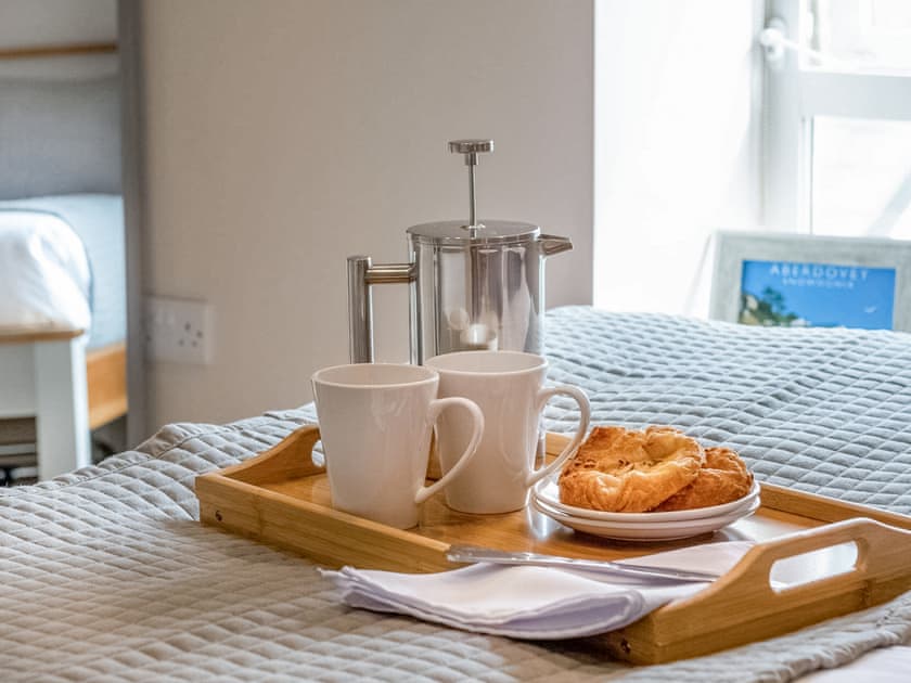 Double bedroom | Seagrass Cottage, Aberdyfi, near Aberdovey