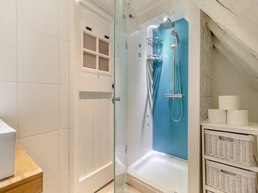 Bathroom | All Saints Cottage, Saffron Walden