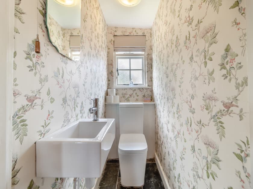 Bathroom | All Saints Cottage, Saffron Walden