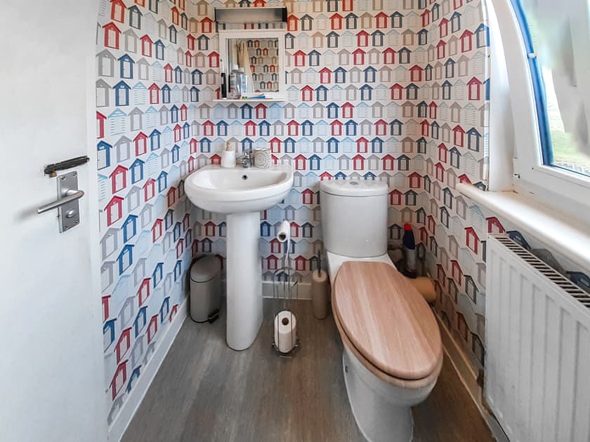 Bathroom | Aisir Croft, Oldshoremore