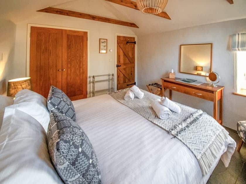 Double bedroom | Aberfelin - Yr Hafan Holiday Cottages, Llanrhian, near Porthgain