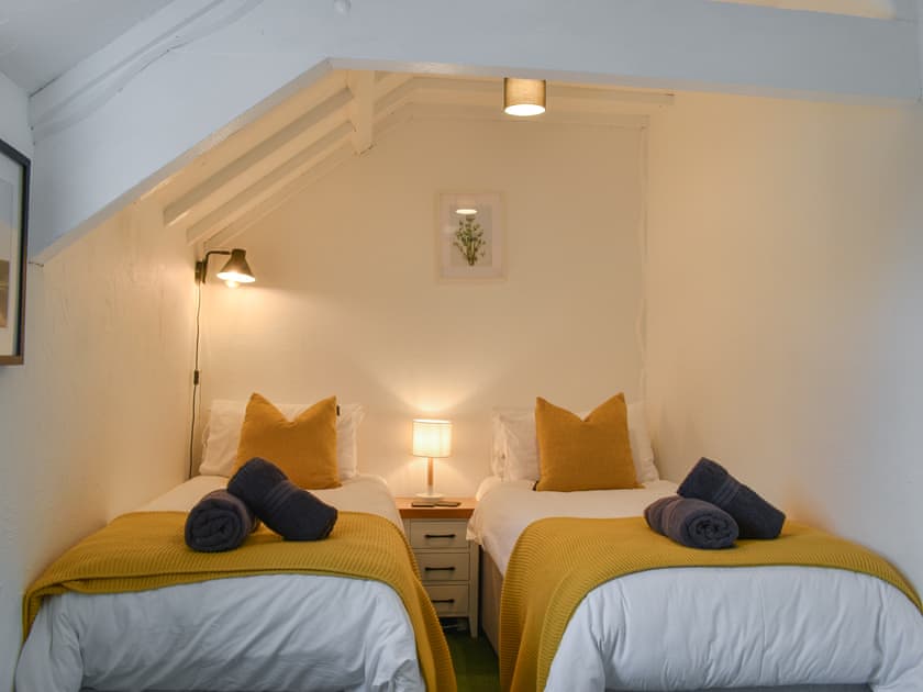Twin bedroom | May Cottage, Hartland