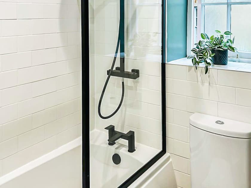 Bathroom | Saltaire Mill Cottage, Saltaire, near Haworth