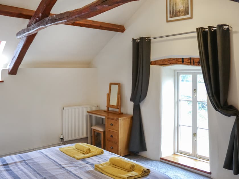 Double bedroom | Rhiw Goch - Rhiw Goch Cottages, Penrhyndeudraeth, near Porthmadog