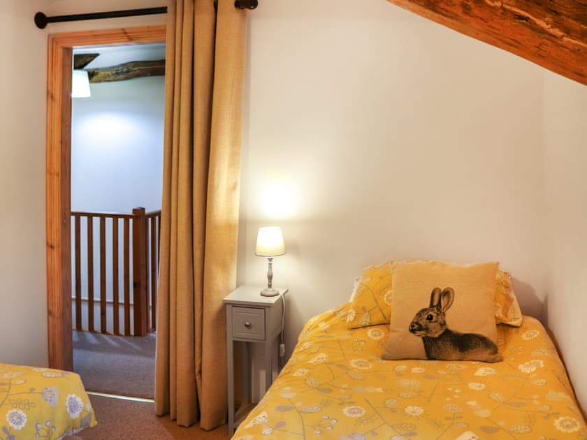 Twin bedroom | Rhiw Goch - Rhiw Goch Cottages, Penrhyndeudraeth, near Porthmadog
