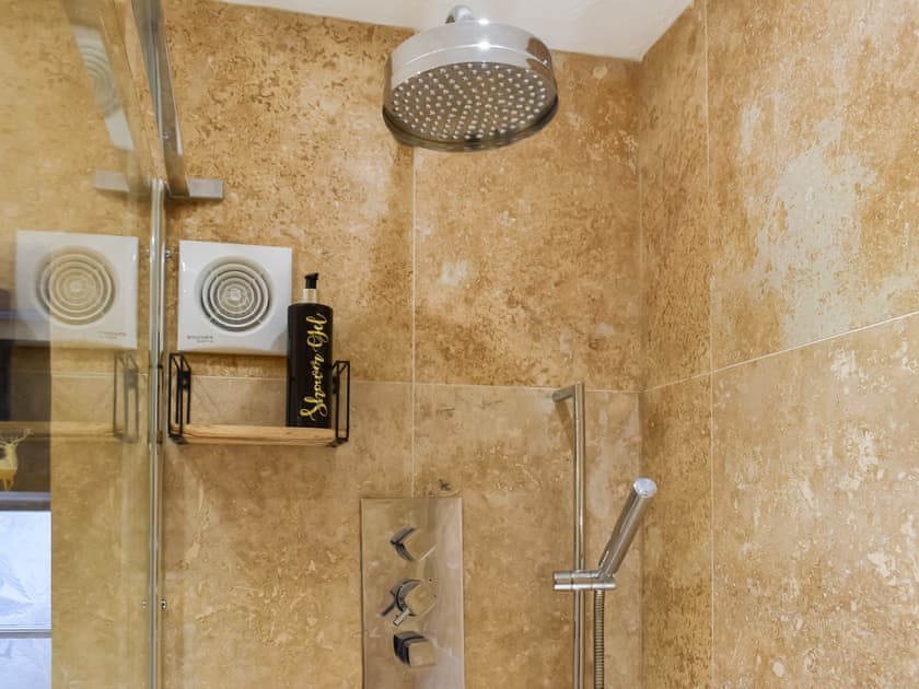 Bathroom | Quincey Cottage, Whitby