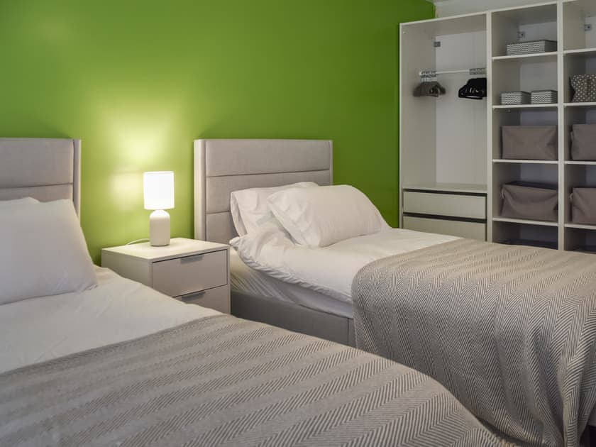Twin bedroom | Barn Court, Rackheath, near Wroxham