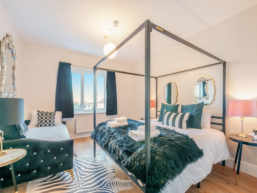 Four Poster bedroom | The Old Doctors Manor House, Whitstable