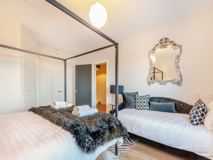 Four Poster bedroom | The Old Doctors Manor House, Whitstable