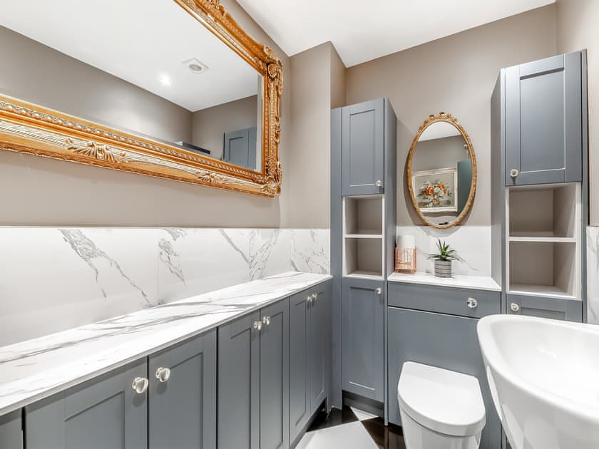 Bathroom | The Old Doctors Manor House, Whitstable