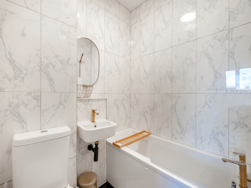 Bathroom | The Old Doctors Manor House, Whitstable