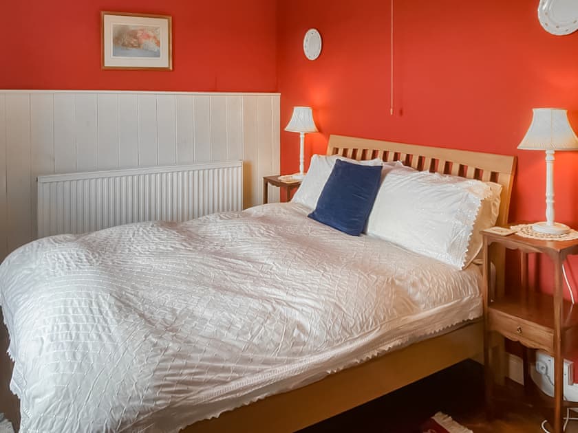 Welcoming double bedroom | Downhouse Cottage - Downhouse Cottages, Trebarwith, near Delabole