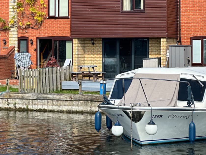 Exterior | Marina Vista, Horning