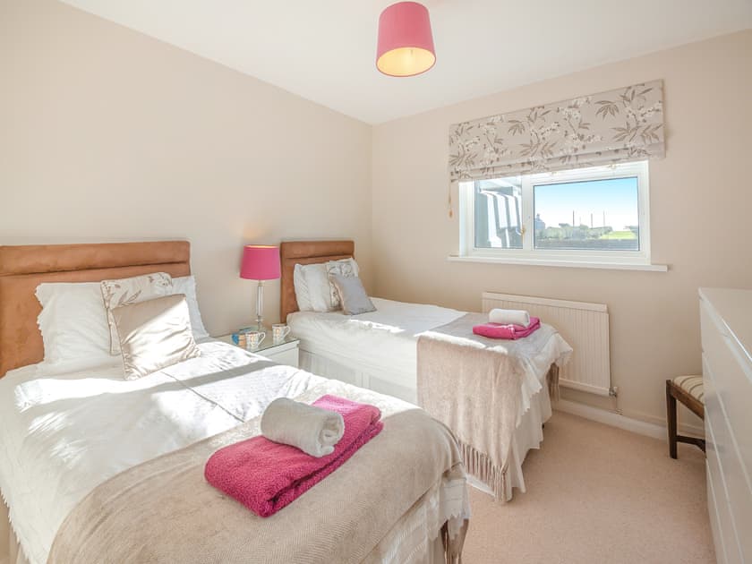Twin bedroom | Penyrorsedd Cottage, Llanfachraeth, near Trearddur Bay