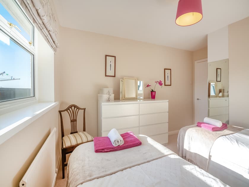 Twin bedroom | Penyrorsedd Cottage, Llanfachraeth, near Trearddur Bay