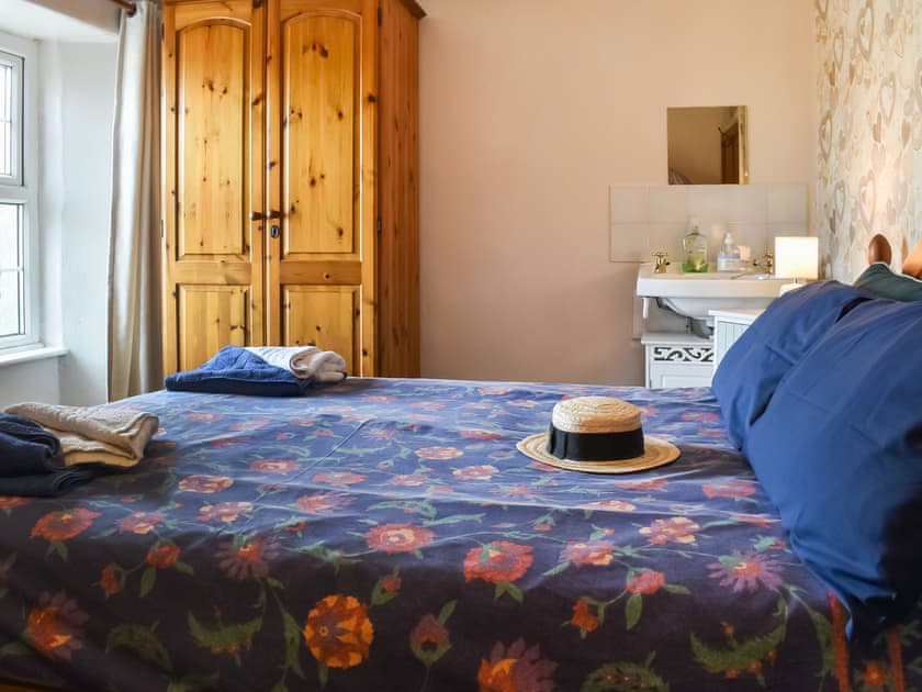 Double bedroom | Tea Cosy, Marhamchurch, near Bude