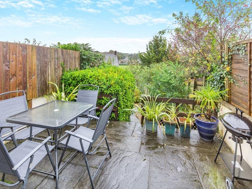 Sitting-out-area | River View, Wadebridge