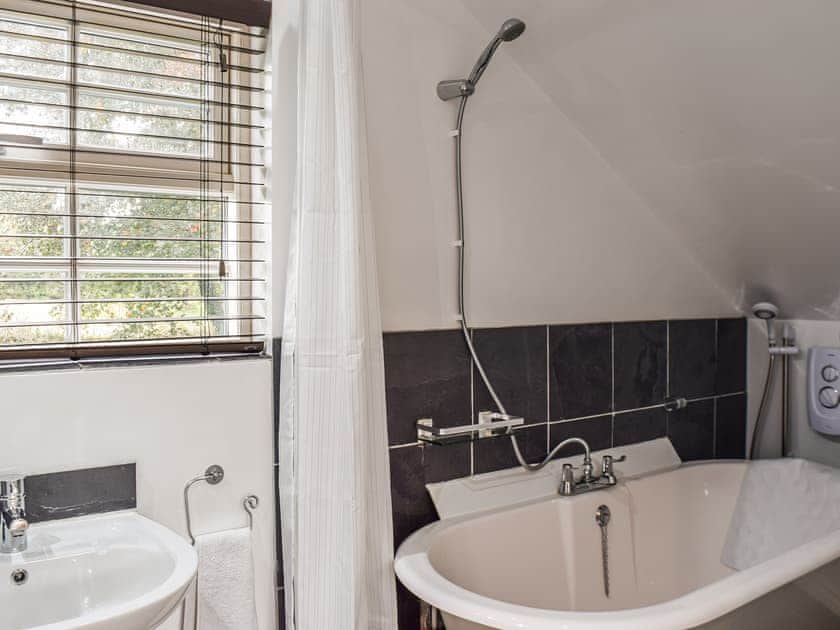 Bathroom | The Brackens Guest Accommodation, Frodsham