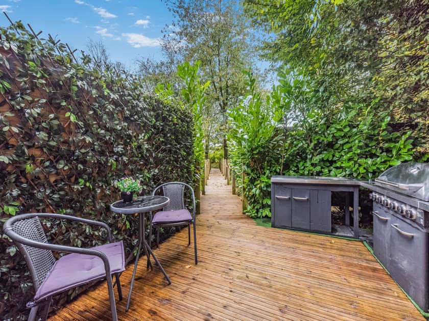 Decking | Retreat - Reeves Estate, Battle