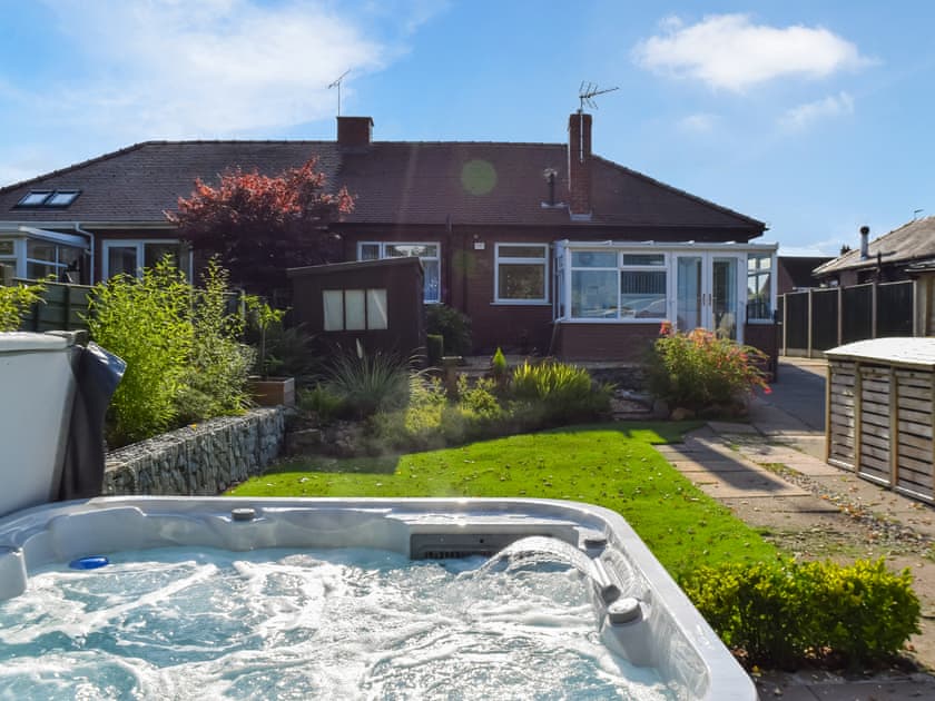 Hot tub | Ruskin, Sandbach