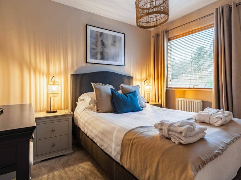 Double bedroom | North Bay Sands Apartment 1 - North Bay Sands Apartments, Scarborough