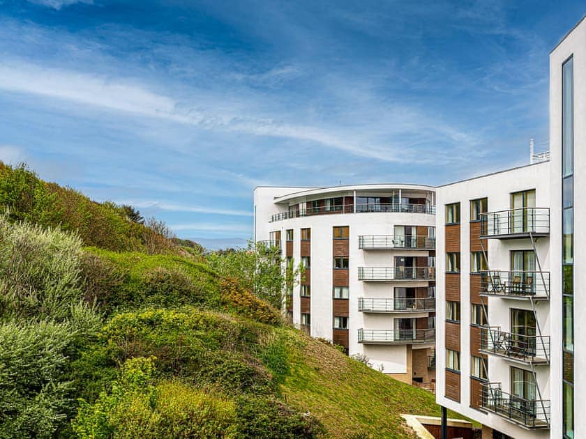 Exterior | North Bay Sands Apartment 1 - North Bay Sands Apartments, Scarborough