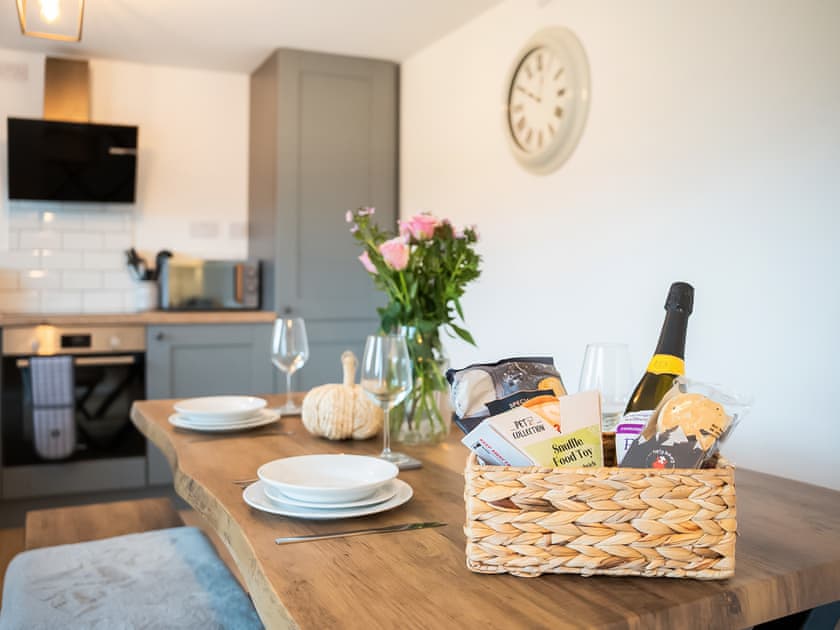 Kitchen/diner | Pencefn Cottage, Pentir, near Snowdonia in Llanberis
