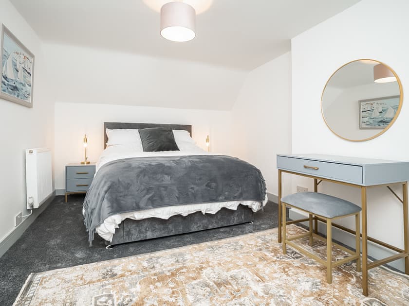 Double bedroom | Pencefn Cottage, Pentir, near Snowdonia in Llanberis