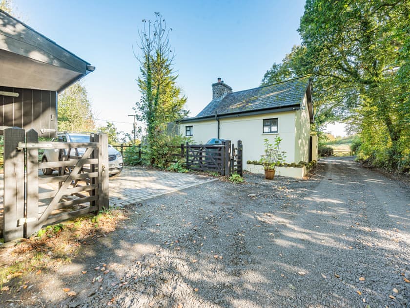 Exterior | Plas Bach Cottage, Llandeilo