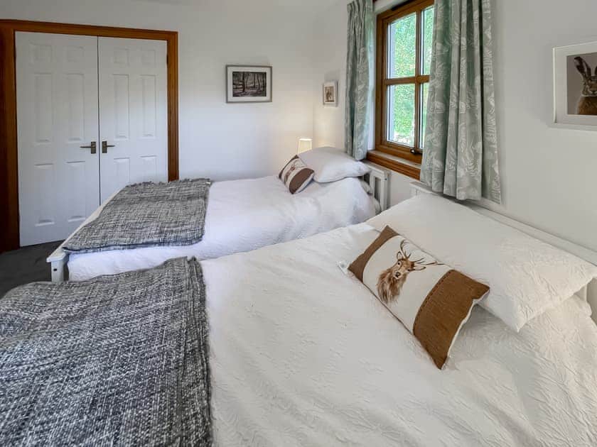Twin bedroom | Fin Glen, Killin
