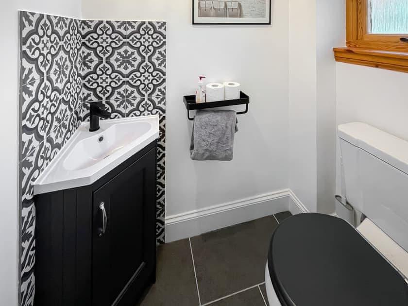 Bathroom | Fin Glen, Killin