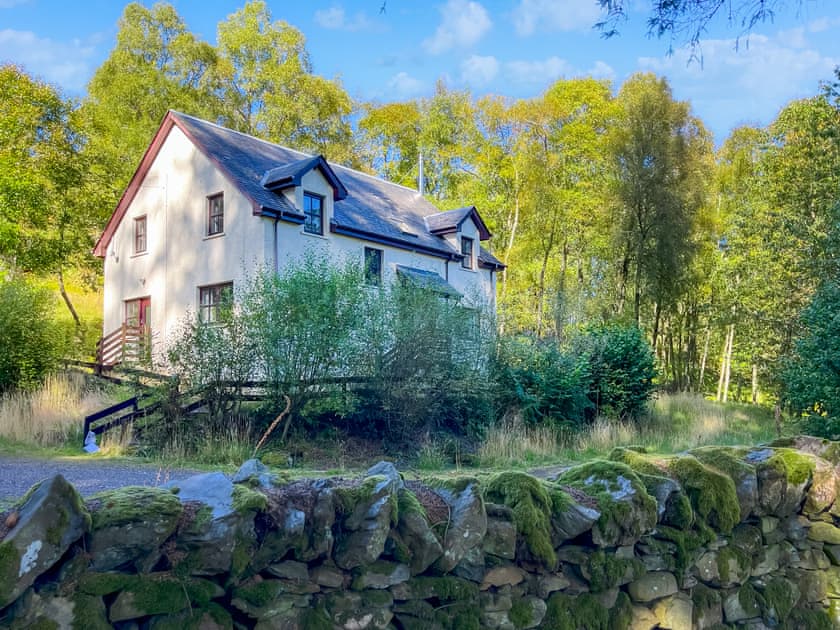 Exterior | Fin Glen, Killin