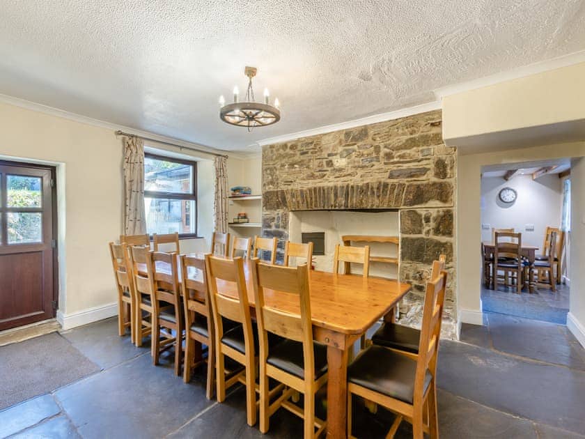 Dining room | Sherrill Farmhouse - Sherrill Farm Holiday Cottages, Dunterton, near Tavistock