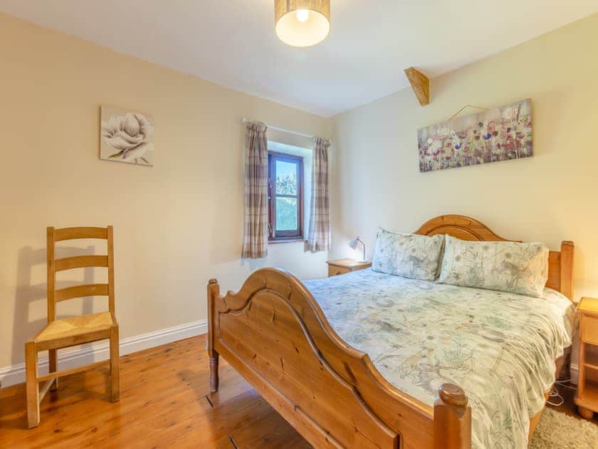 Double bedroom | Sherrill Farmhouse - Sherrill Farm Holiday Cottages, Dunterton, near Tavistock