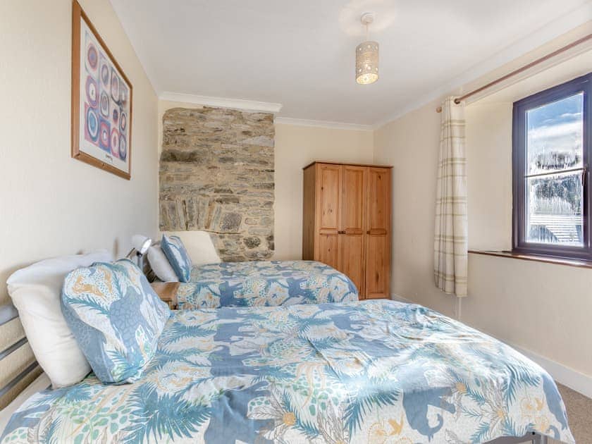 Twin bedroom | Sherrill Farmhouse - Sherrill Farm Holiday Cottages, Dunterton, near Tavistock