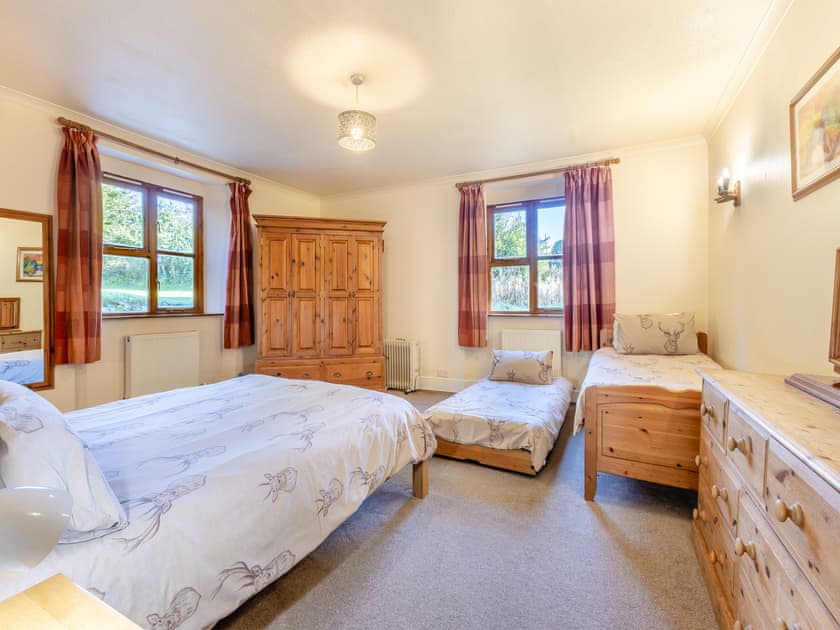 Bedroom | Sherrill Farmhouse - Sherrill Farm Holiday Cottages, Dunterton, near Tavistock